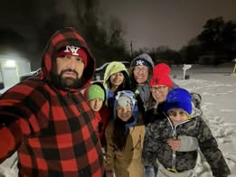 Chelo-Alvarez-family-photo