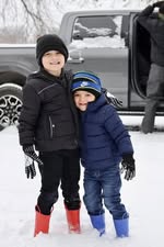 Shelby-Cabello-two-children-in-snow